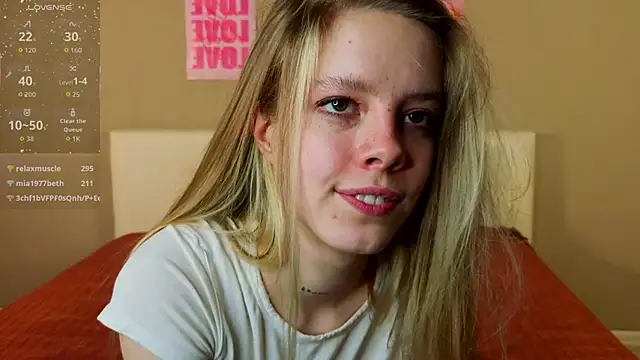 TiffinyMergist 即時 XXX 聊天