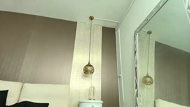 Chat +18 de Tiifany_Baker ao vivo