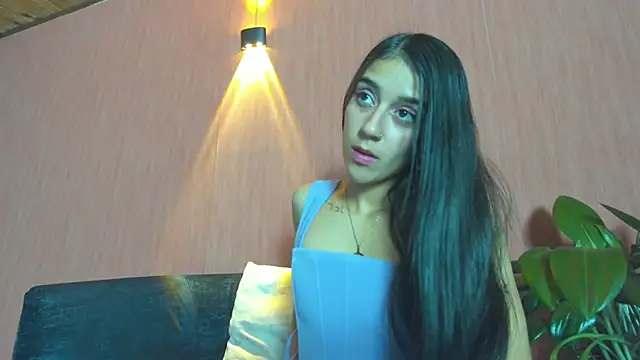 DanielaMonroe Chat XXX live