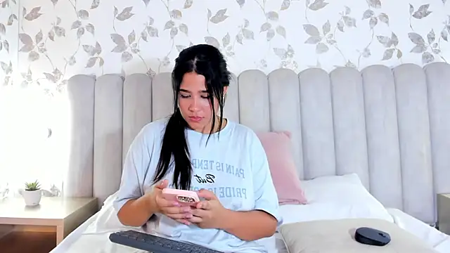 دردشة Lizz_Bunny الجنسية المباشرة