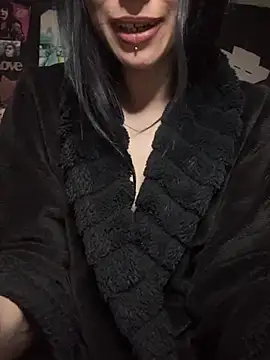 MissMidnightUK Chat XXX in diretta