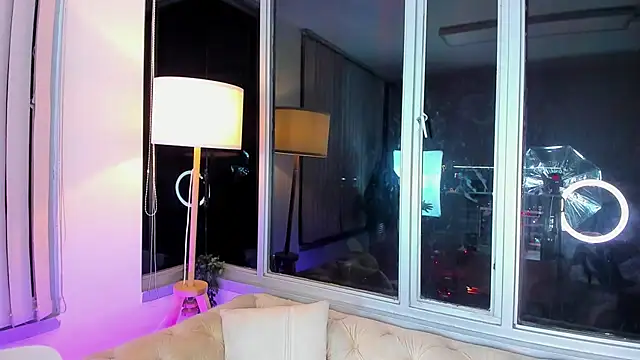 Chat +18 de Zoey_thompson ao vivo