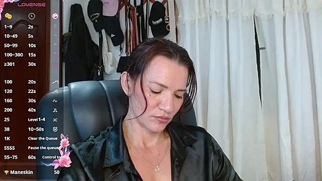 แชท XXX สดของ Scarlett_3X