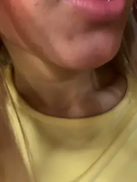 دردشة SweetBunnyGF الجنسية المباشرة