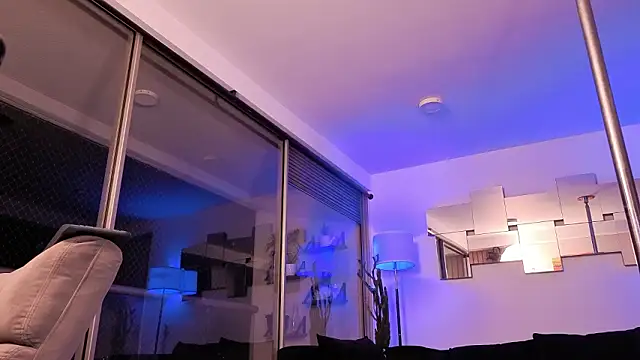 Chat XXX en directo de mandi4pole_