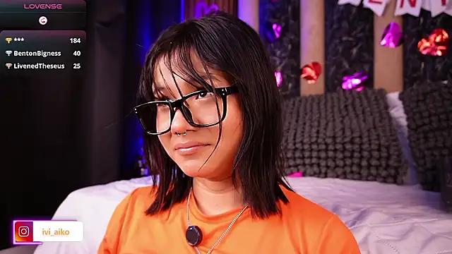 Ivi_Aikon Live XXX chat