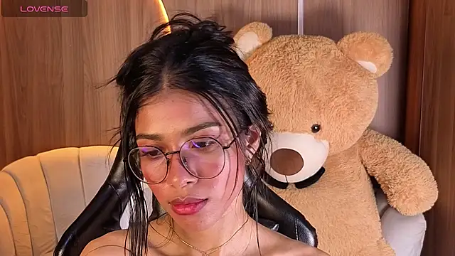 Alina_b_ Pertunjukan Webcam