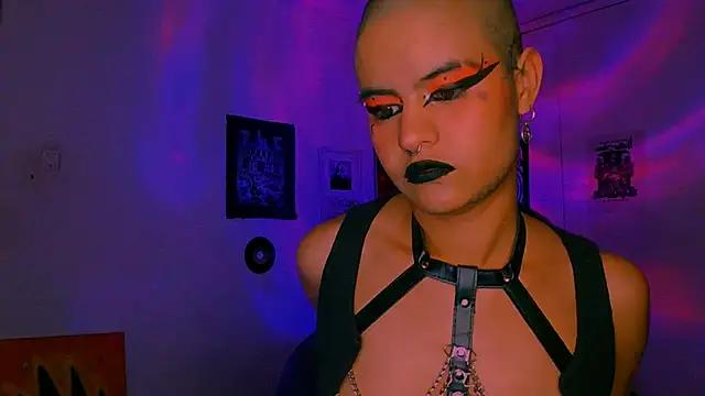 alex_one888 élő XXX-chatje