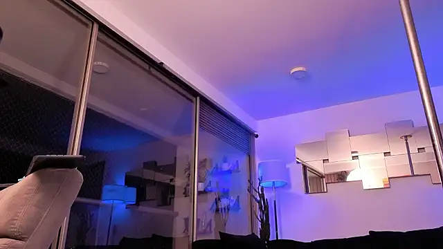 Chatroom XXX en direct de mandi4pole_