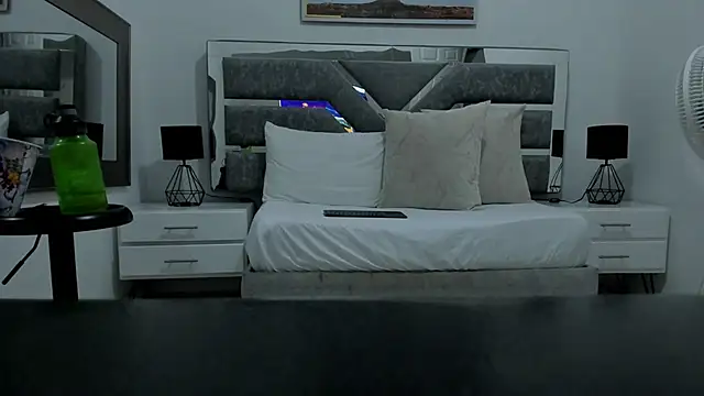 Slut_Milf_ Live XXX Chat