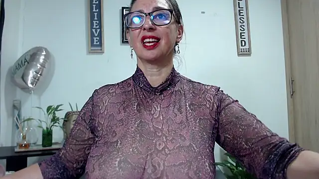 pattymaturex's Live XXX Chat