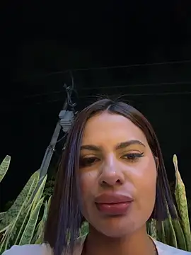 Chat +18 de Irina_Velvett ao vivo