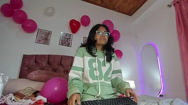 luna_velveth: απευθείας συνομιλία ΧΧΧ