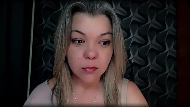 Chatroom XXX en direct de TheDomme