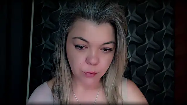 Chat XXX en directo de TheDomme