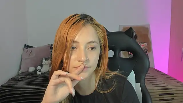 annie_mora Adlı Modelin Canlı XXX Sohbeti