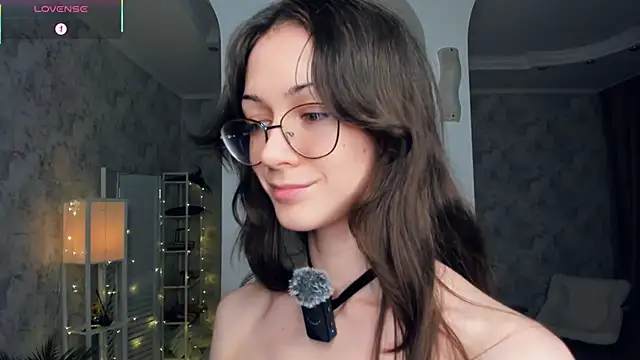 Онлайн чат XXX ReneeLippeatt