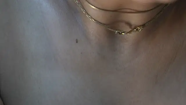 -AyeshaSinghania- 现场XXX聊天