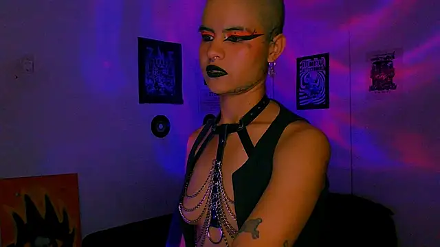 XXX chat uživo modela alex_one888