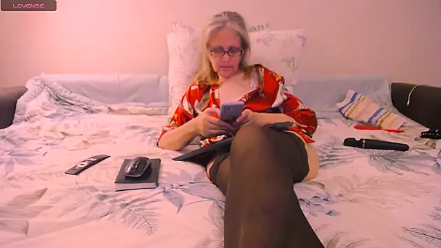 MadameSquirtTatti4 라이브 XXX 채팅