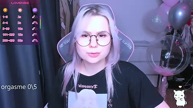 XXX chat uživo modela miray_kuriyama123