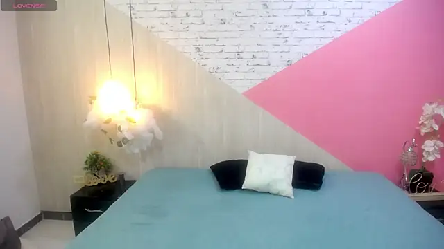 Cristal_War's Live XXX Chat