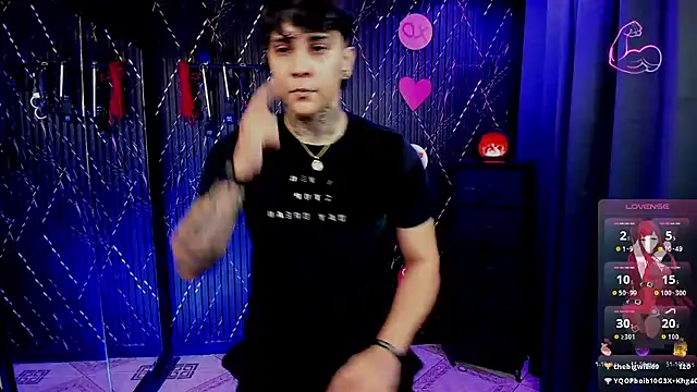 ZhoeStrong Adlı Modelin Canlı XXX Sohbeti