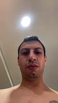 XXX chat uživo modela LovesKingdom