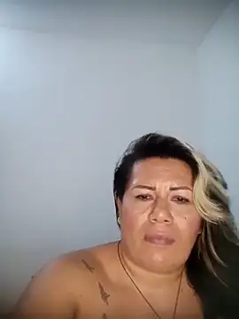 angi_dawn Webbikameraesitys