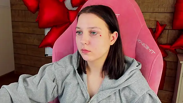 Chatroom XXX en direct de TinnaBurton