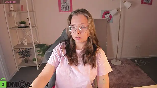 Nuura_Moore Live XXX Chat