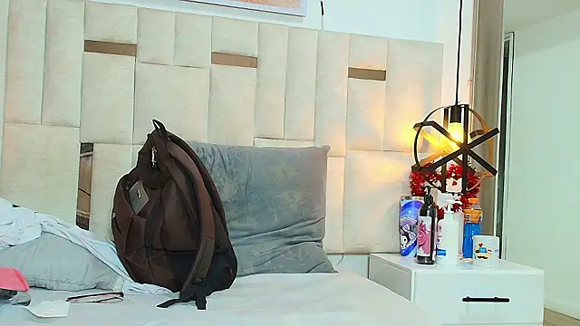 Sara_BigAss- Live XXX Chat