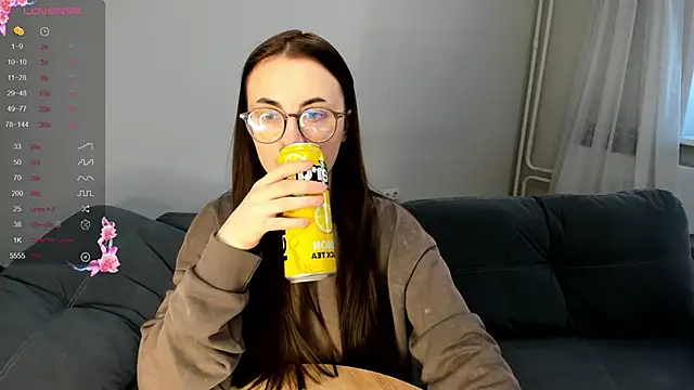 MewStellan Live XXX chat