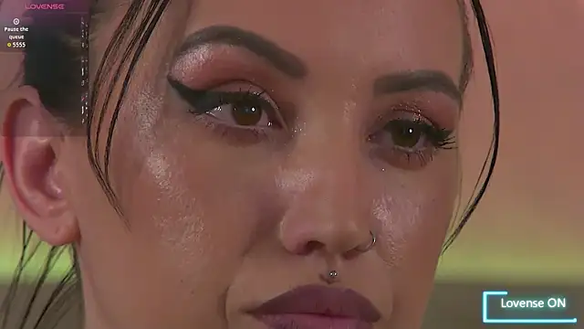 Sembang XXX Secara Langsung EnyaHazell