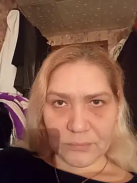 Minna_Jeannie élő XXX-chatje