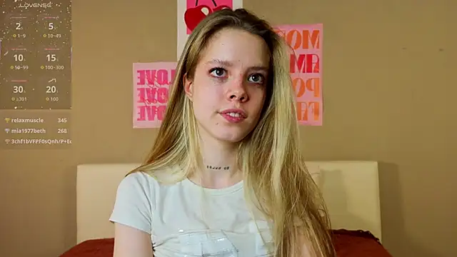 TiffinyMergist élő XXX-chatje