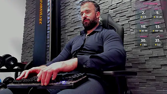 Онлайн чат XXX David_Big_Daddy