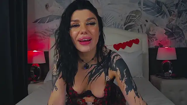 عرض كام MaeveMoon