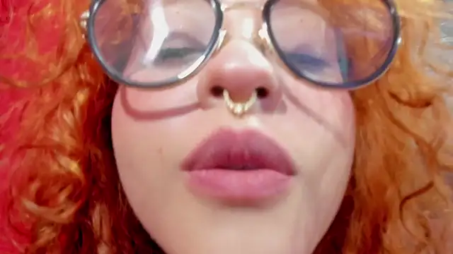 Czat XXX na żywo – Suxan_White_