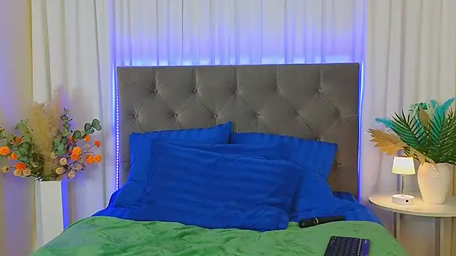 Chat +18 de Ariana_Petite ao vivo