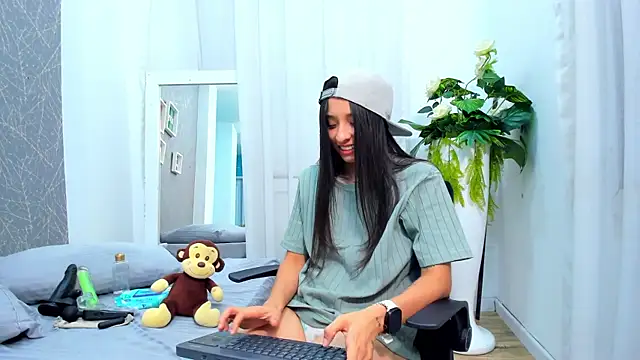 ViictoriiaSaenz live XXX chat