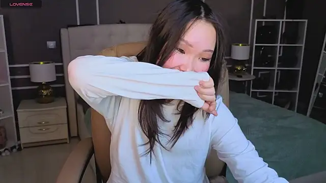 Chat XXX en directo de ElinaMotion