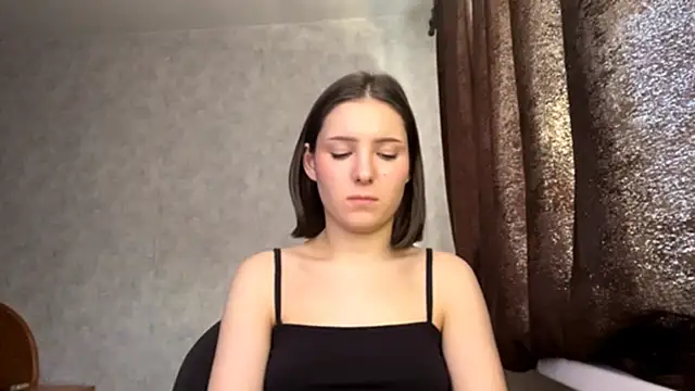 FoxieFlare Chat XXX live