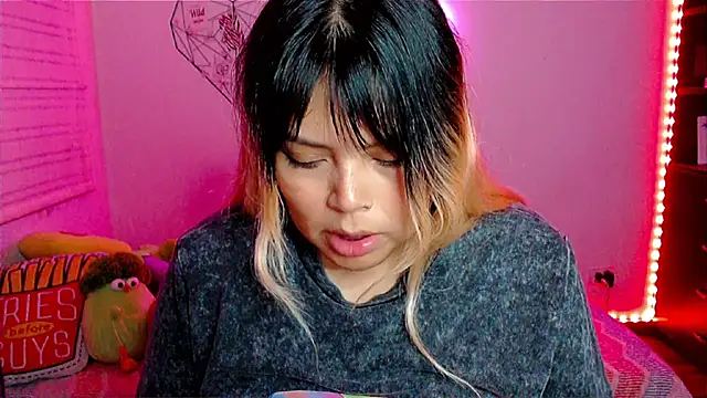 EllieMoonX Chat XXX live