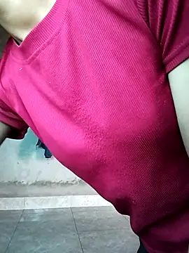 Show modela Hoa-tuylip na web-kameri