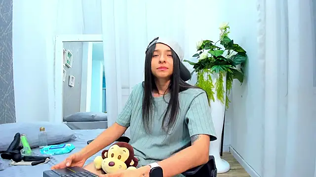 ViictoriiaSaenz: онлайн-секс-чат