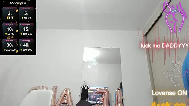 esmeraldamfc 现场XXX聊天