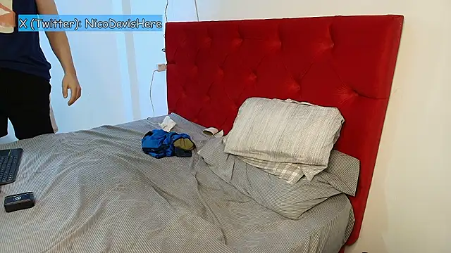 Živý XXX chat NicoDavisOfficial
