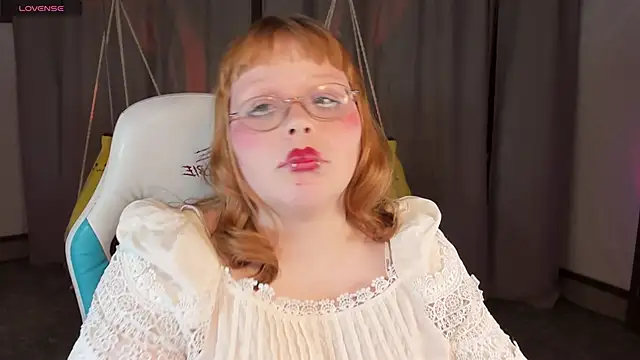 LottieReedn Live XXX chat