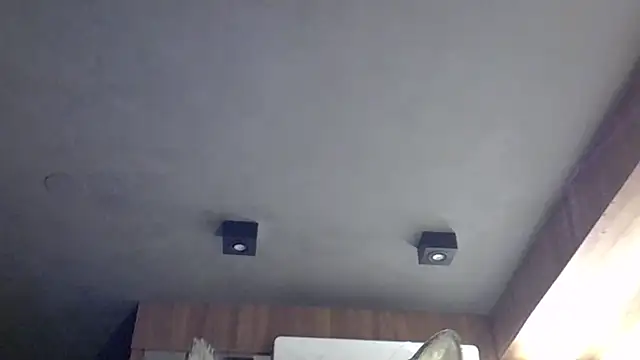 Chat +18 de SkinnyKitten ao vivo